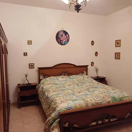 Casa Tra Gli Ulivi Holiday home Taranto