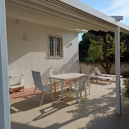 Casa Tra Gli Ulivi Holiday home Taranto