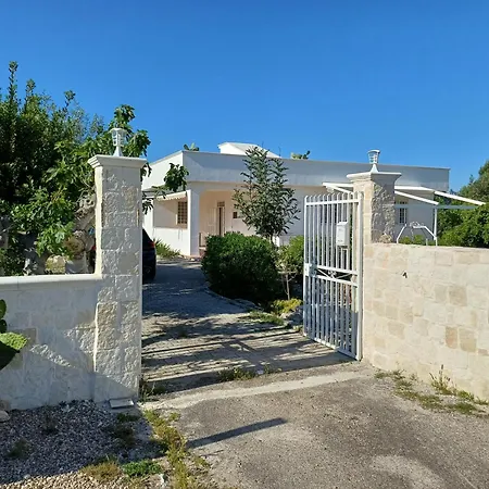 Casa Tra Gli Ulivi Hébergement de vacances *