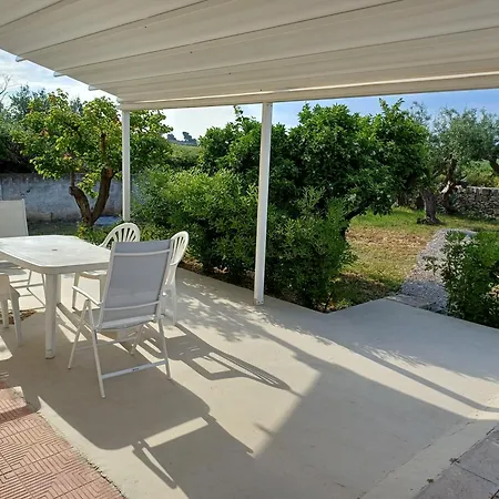 Casa Tra Gli Ulivi Holiday home Taranto